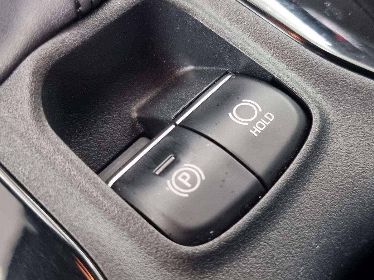 toyota-corolla-2022-hibrido-a-gasolina-1798cc
