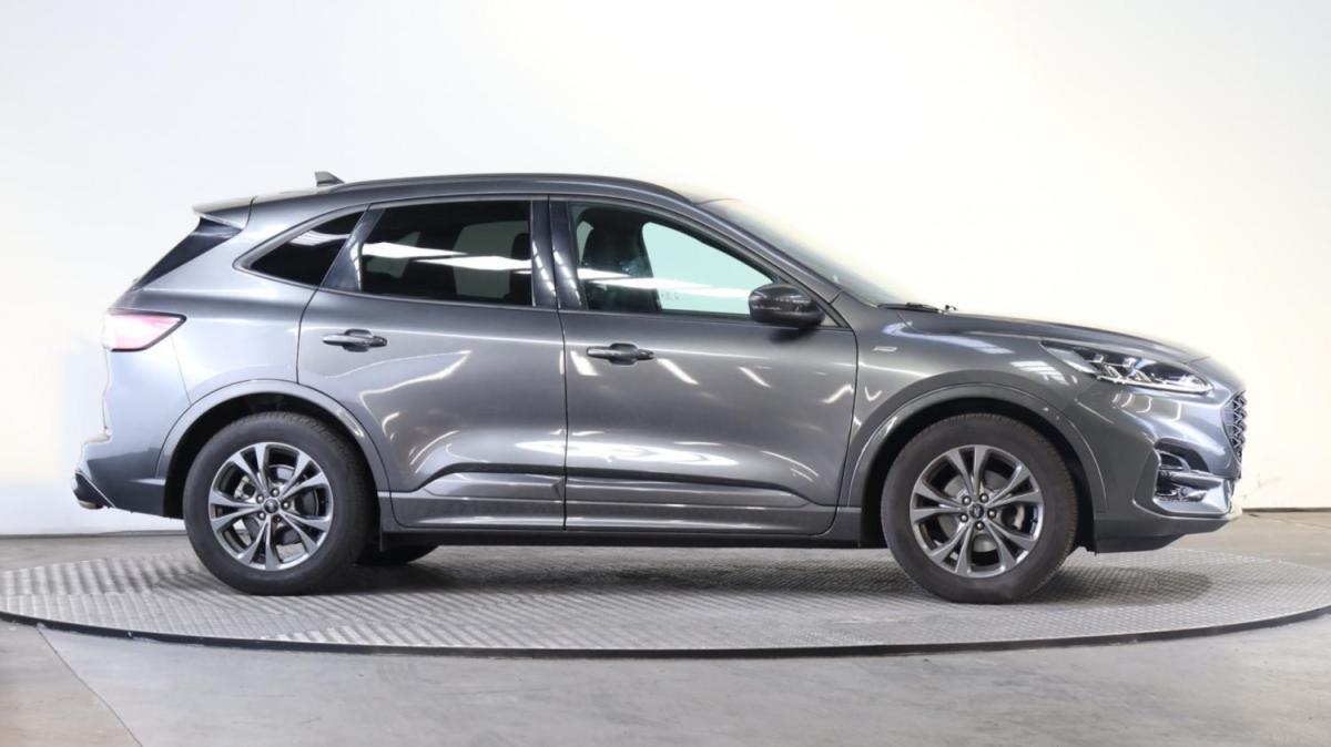 ford-kuga-2022-gasolina-1499cc
