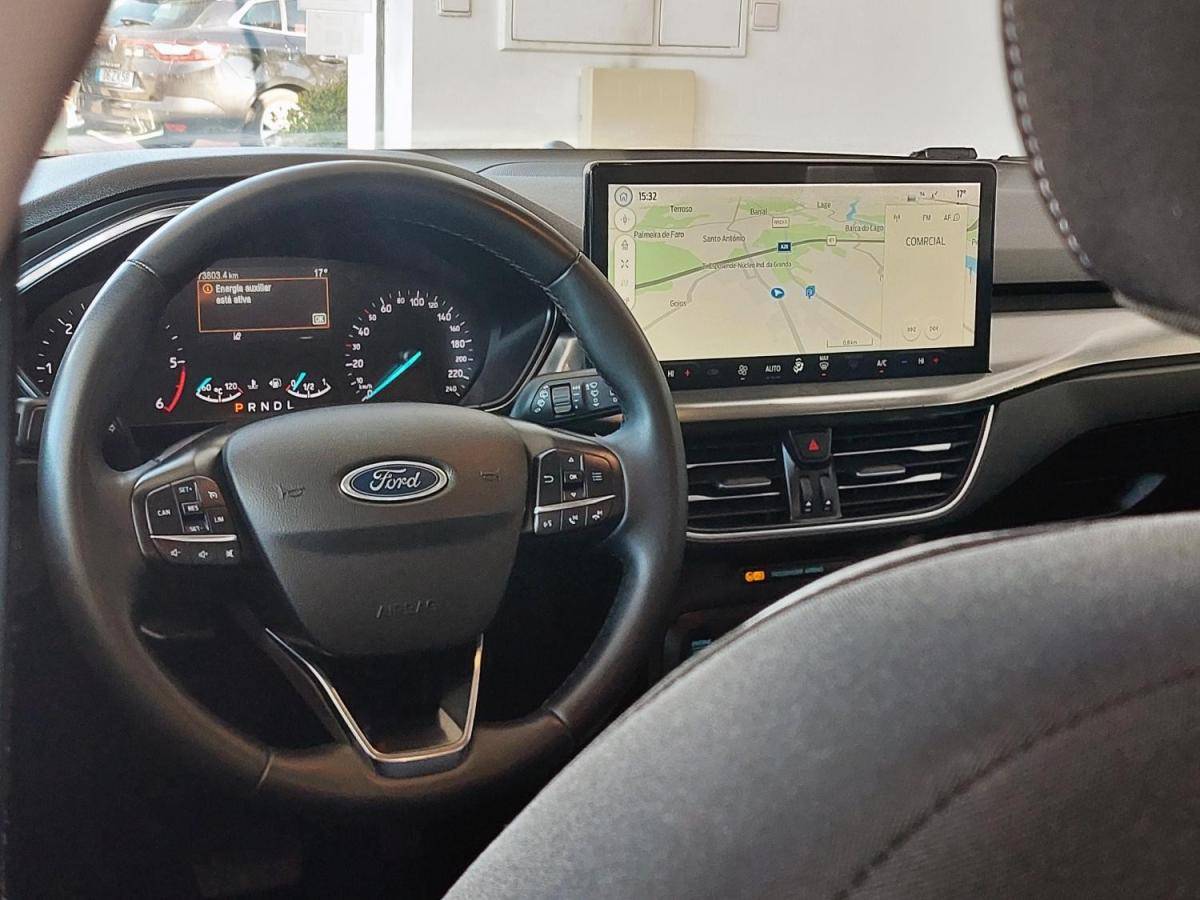ford-focus-sw-2023-diesel-1499cc