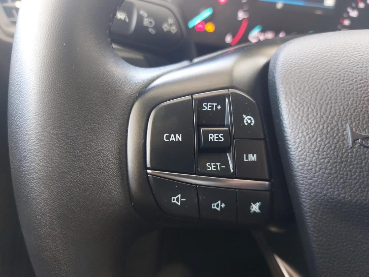ford-focus-sw-2023-diesel-1499cc
