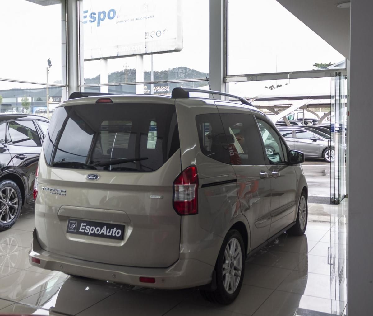 ford-tourneo-courier-2017-gasolina-998cc