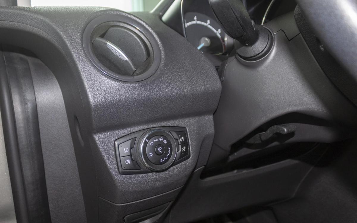 ford-tourneo-courier-2017-gasolina-998cc