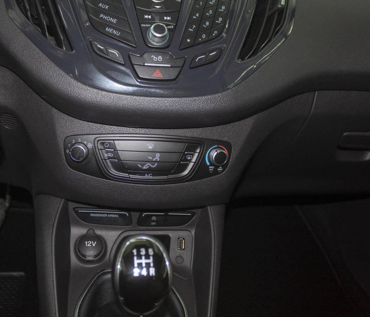 ford-tourneo-courier-2017-gasolina-998cc
