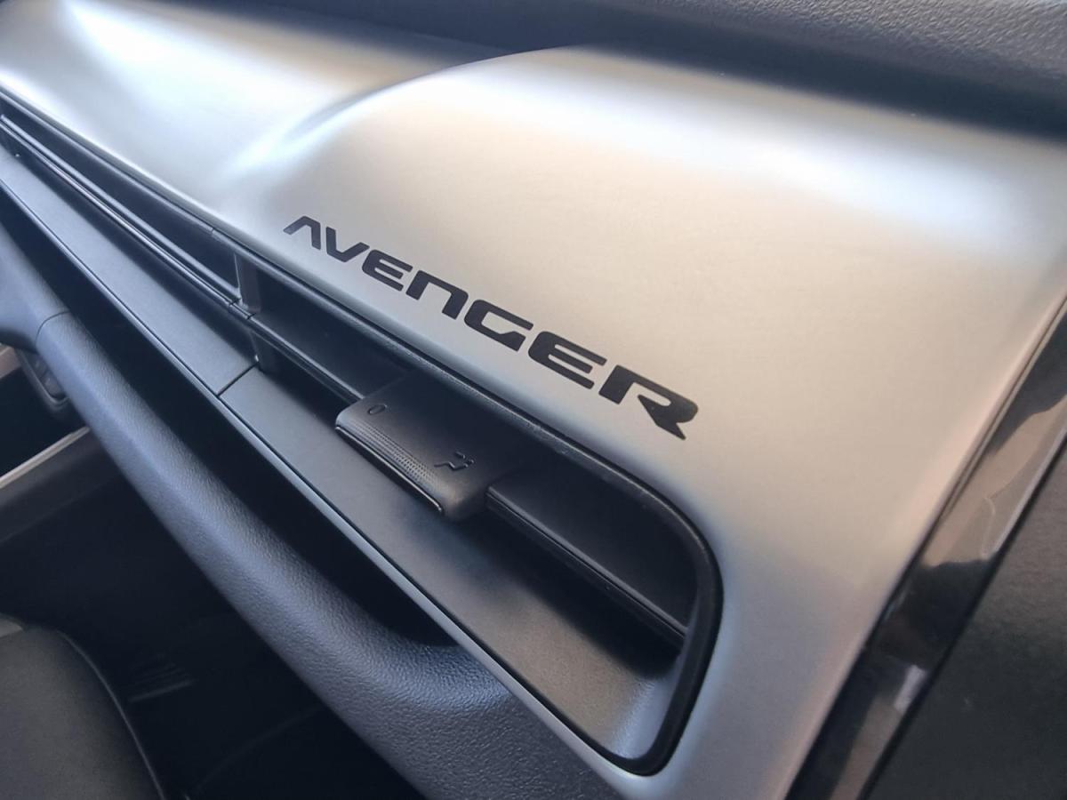 jeep-avenger-2025-eletrico-0cc