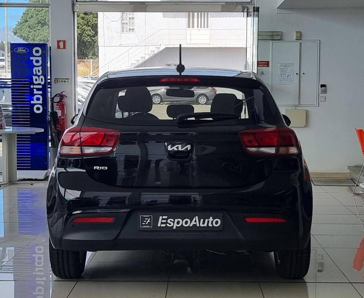 kia-rio-2021-gasolina-1197cc