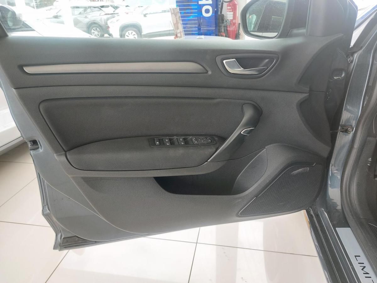 renault-megane-sport-tourer-2022-diesel-1461cc