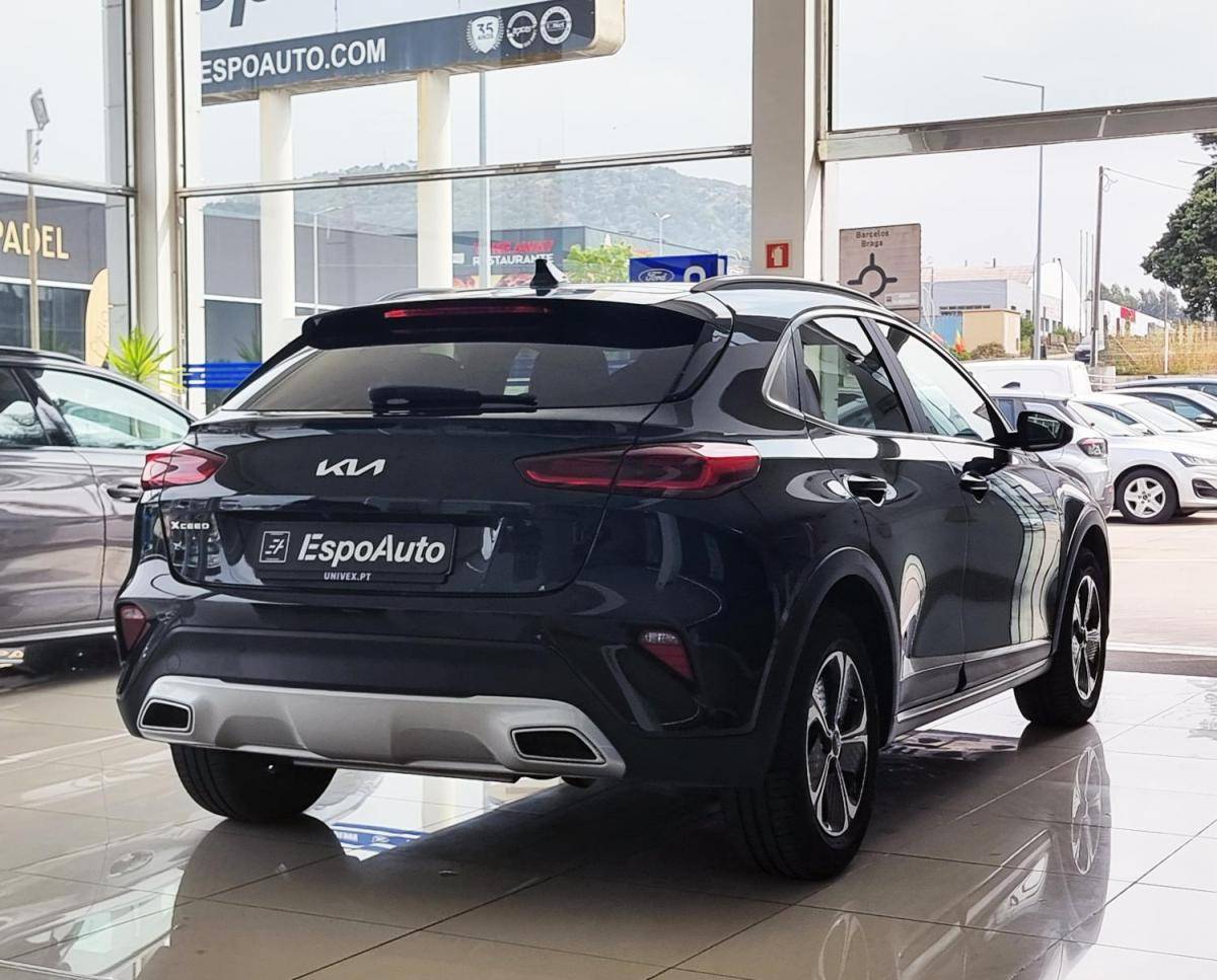 kia-xceed-2022-hibrido-a-gasolina-1580cc