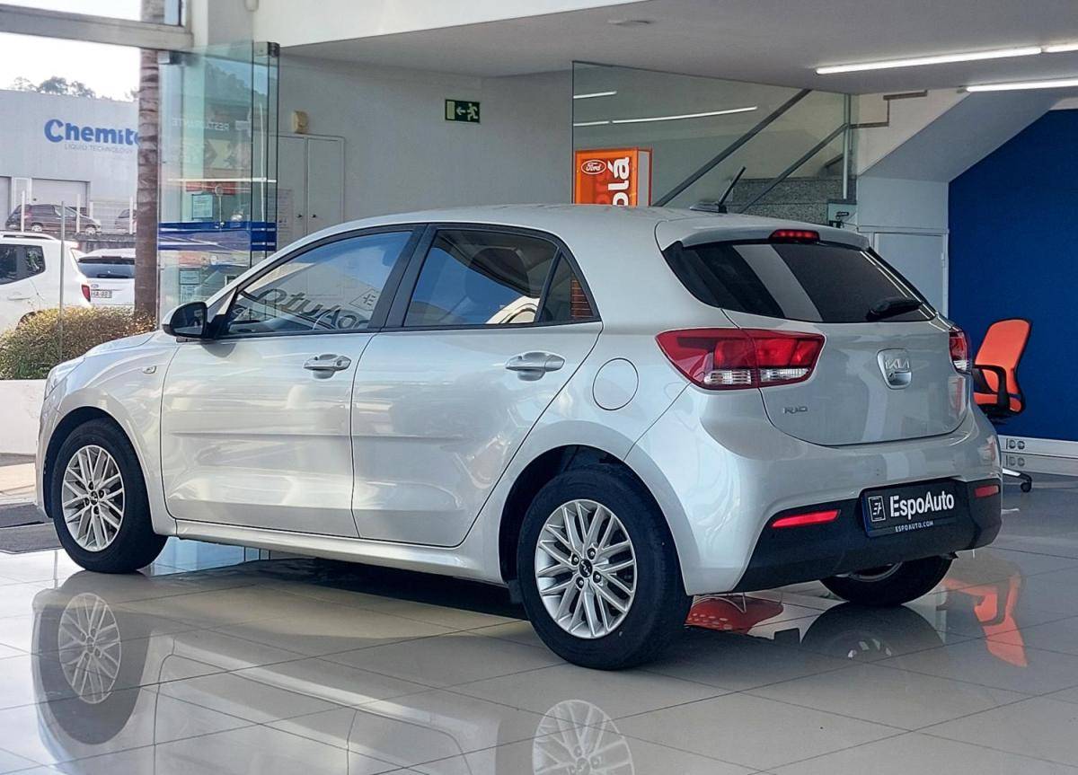 kia-rio-2021-gasolina-1197cc