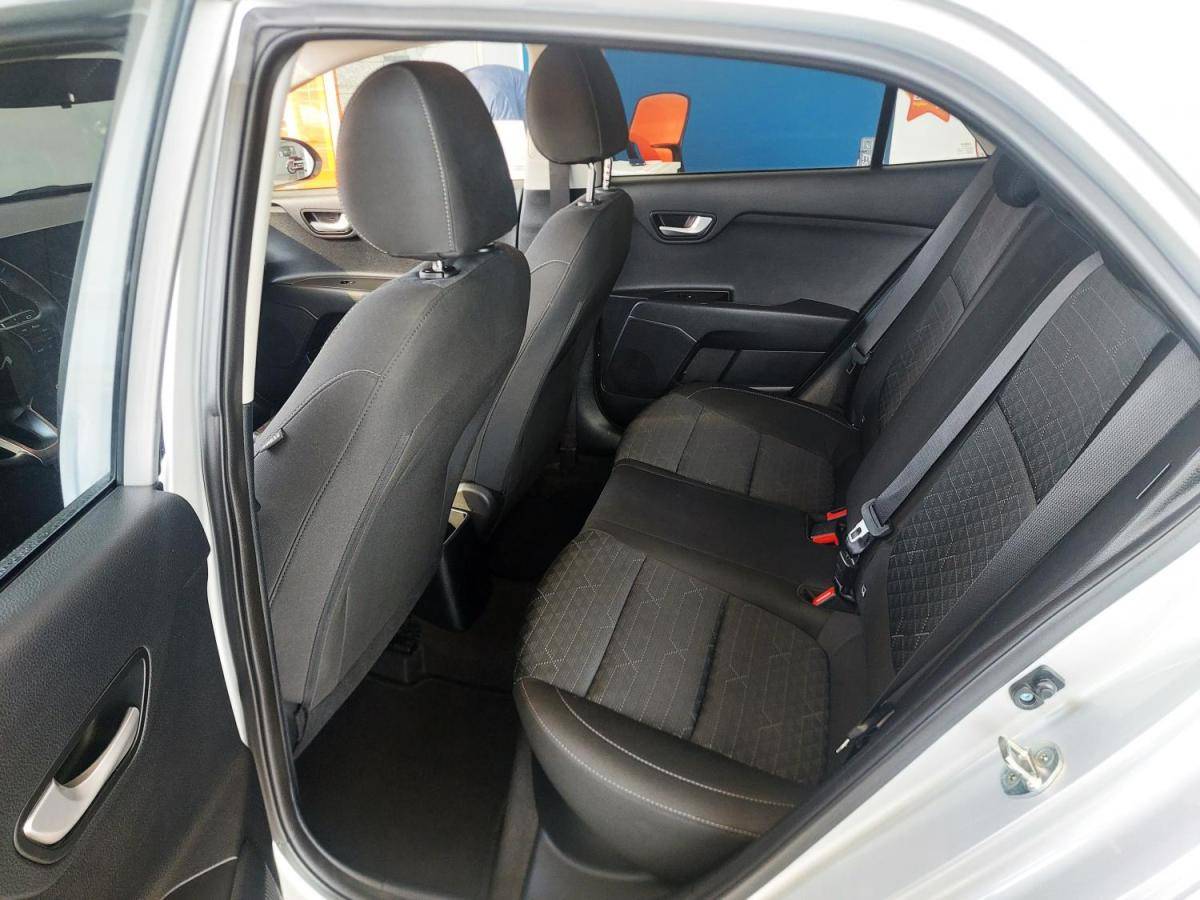kia-rio-2021-gasolina-1197cc