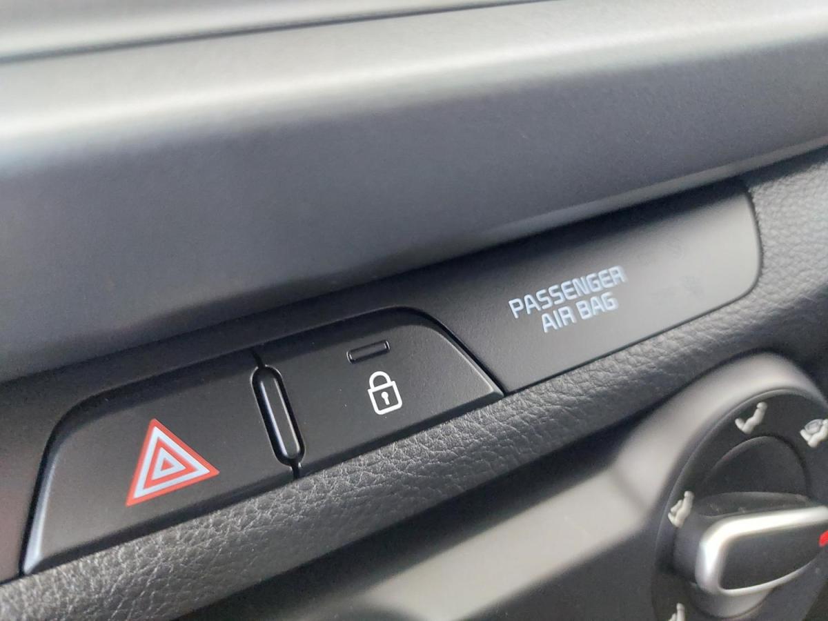 kia-rio-2021-gasolina-1197cc