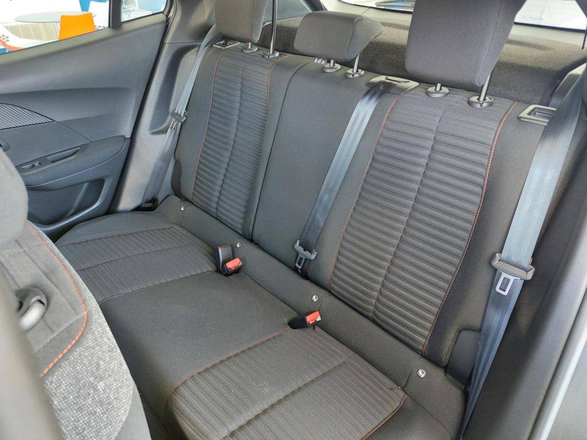 peugeot-2008-2021-diesel-1499cc