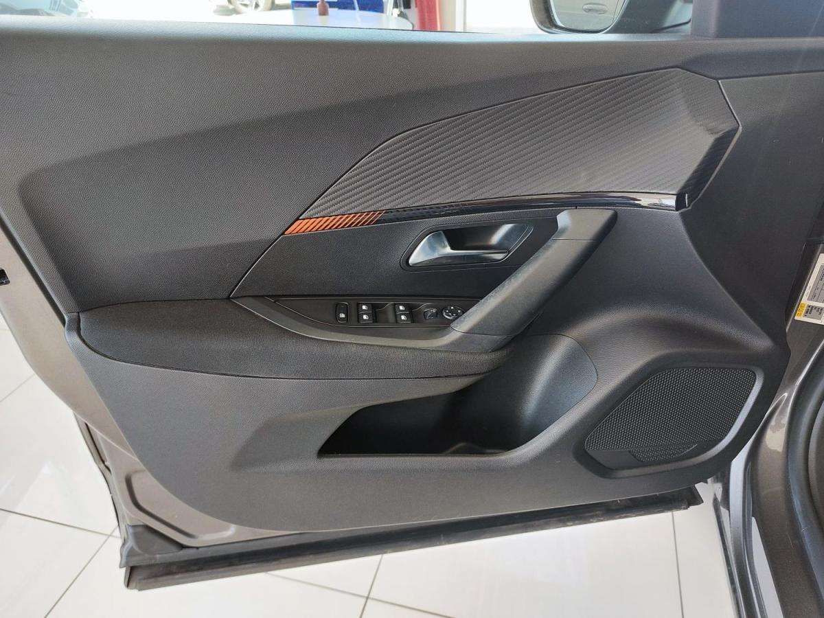 peugeot-2008-2021-diesel-1499cc
