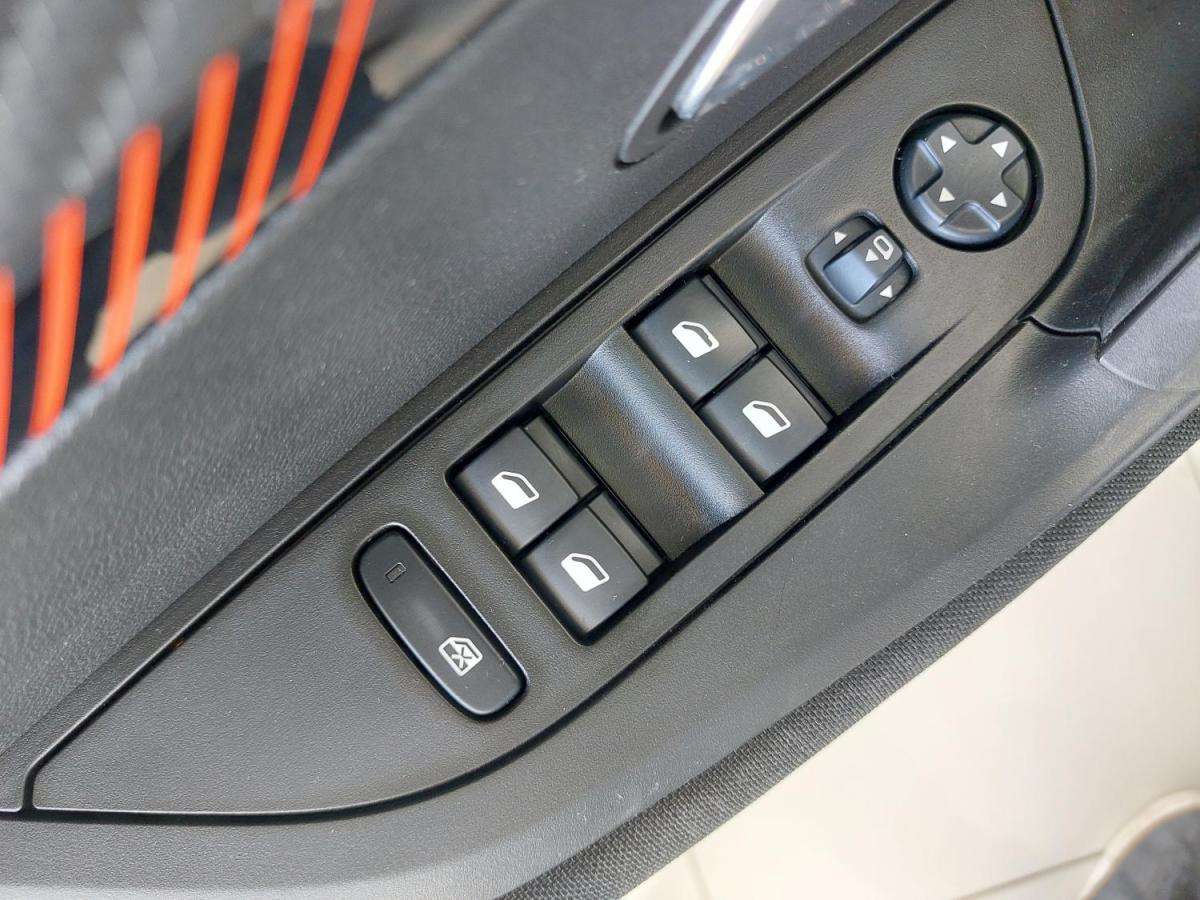peugeot-2008-2021-diesel-1499cc