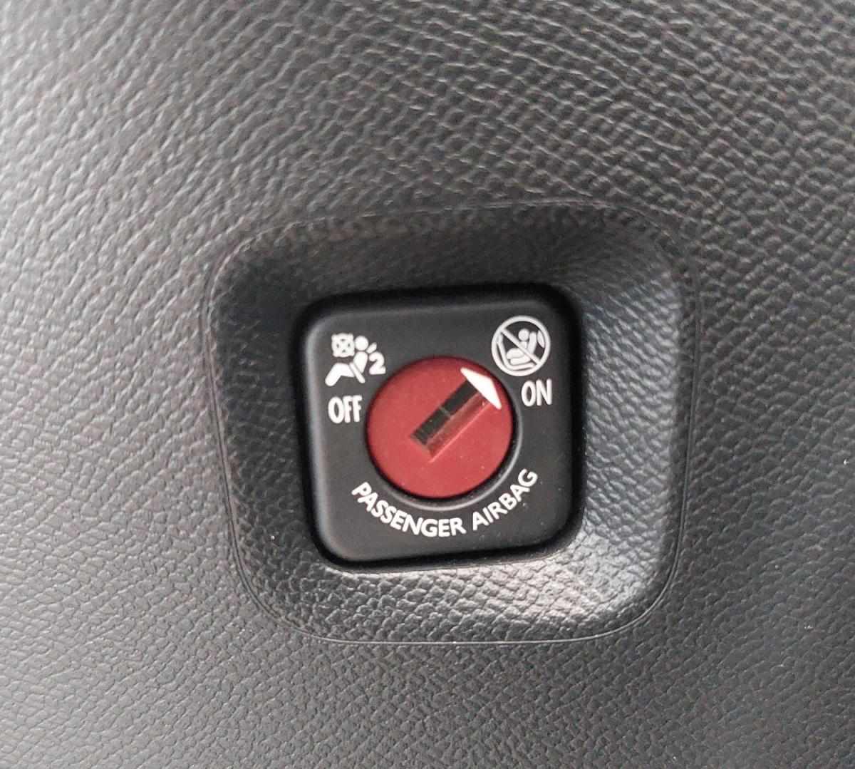 peugeot-2008-2021-diesel-1499cc