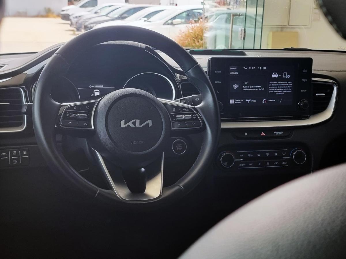 kia-xceed-2022-hibrido-a-gasolina-1580cc
