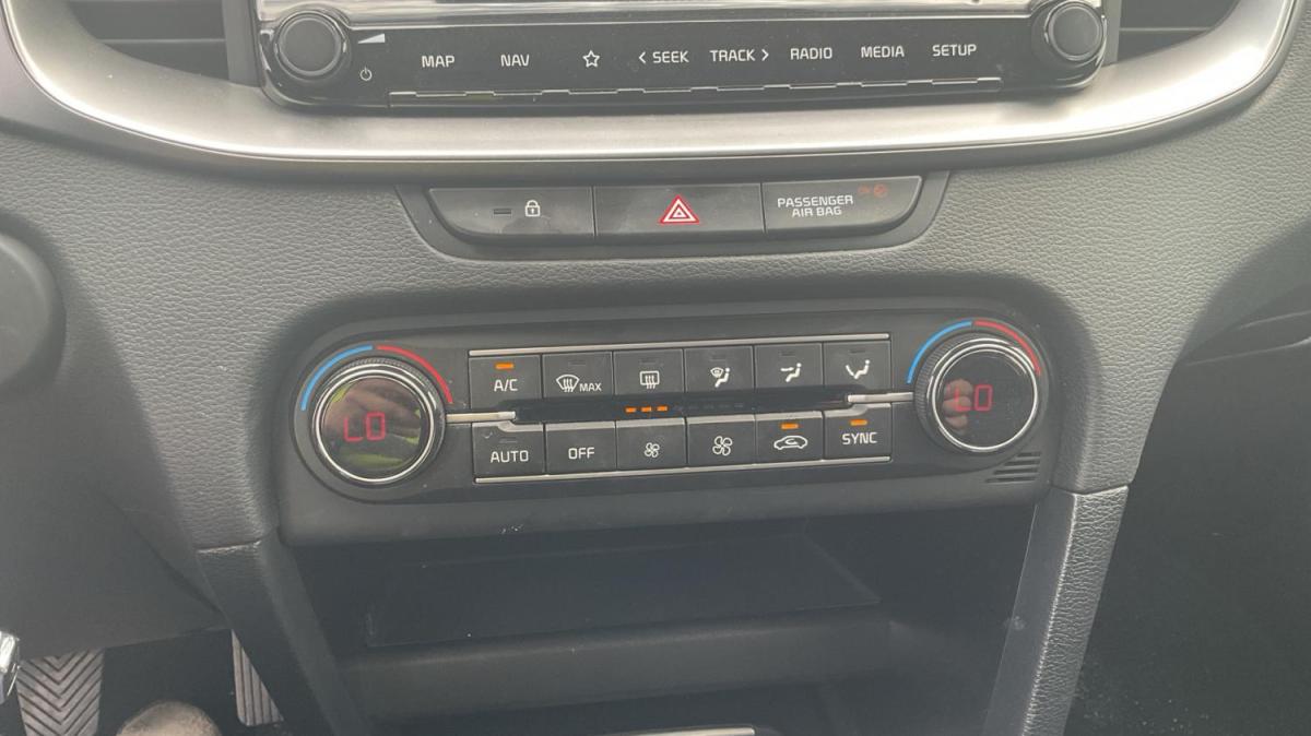 kia-xceed-2024-gasolina-998cc