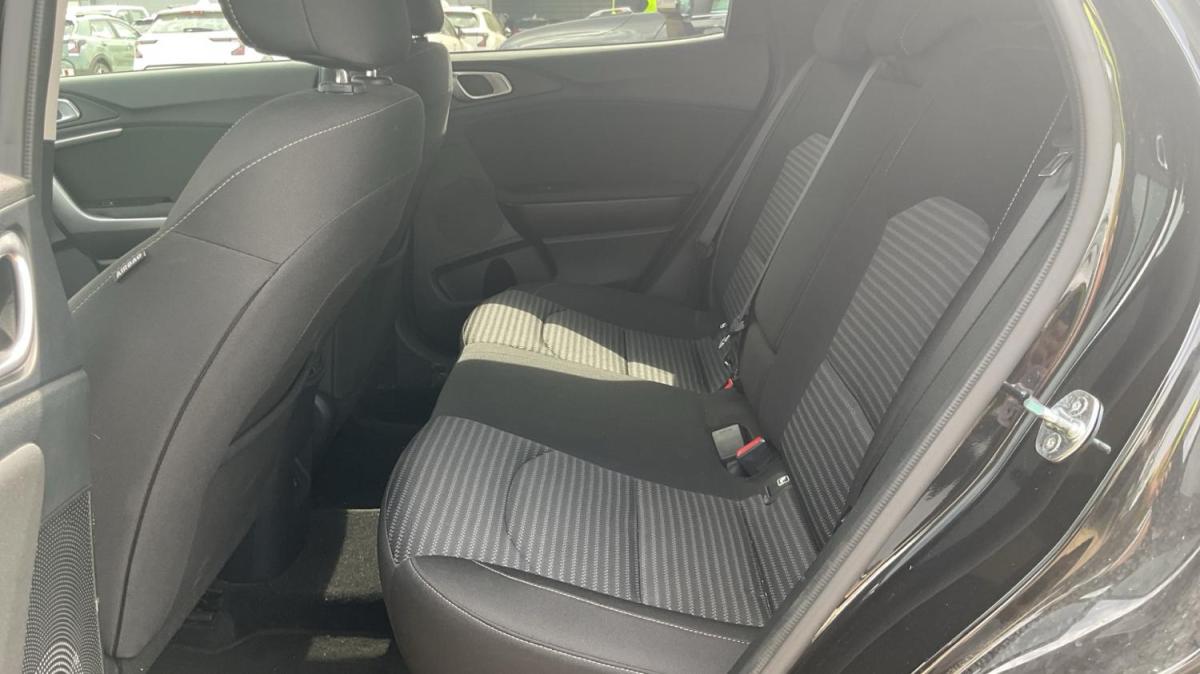 kia-xceed-2024-gasolina-998cc