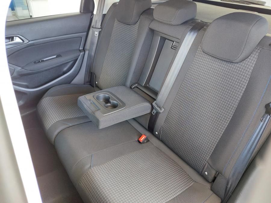 peugeot-308-sw-2021-diesel-1499cc
