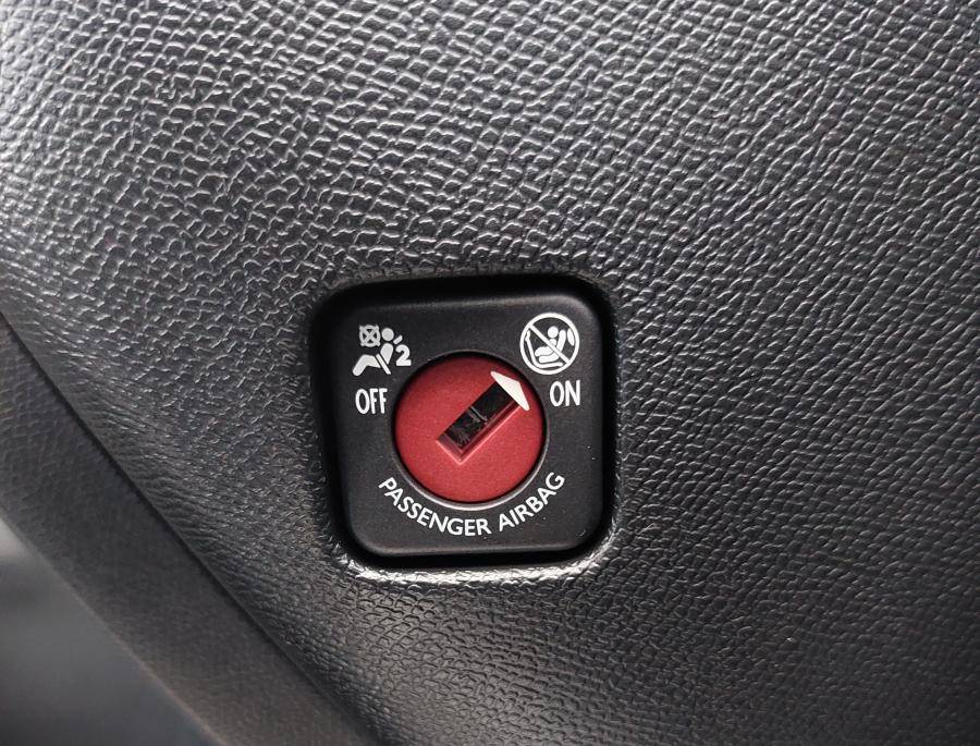 peugeot-308-sw-2021-diesel-1499cc