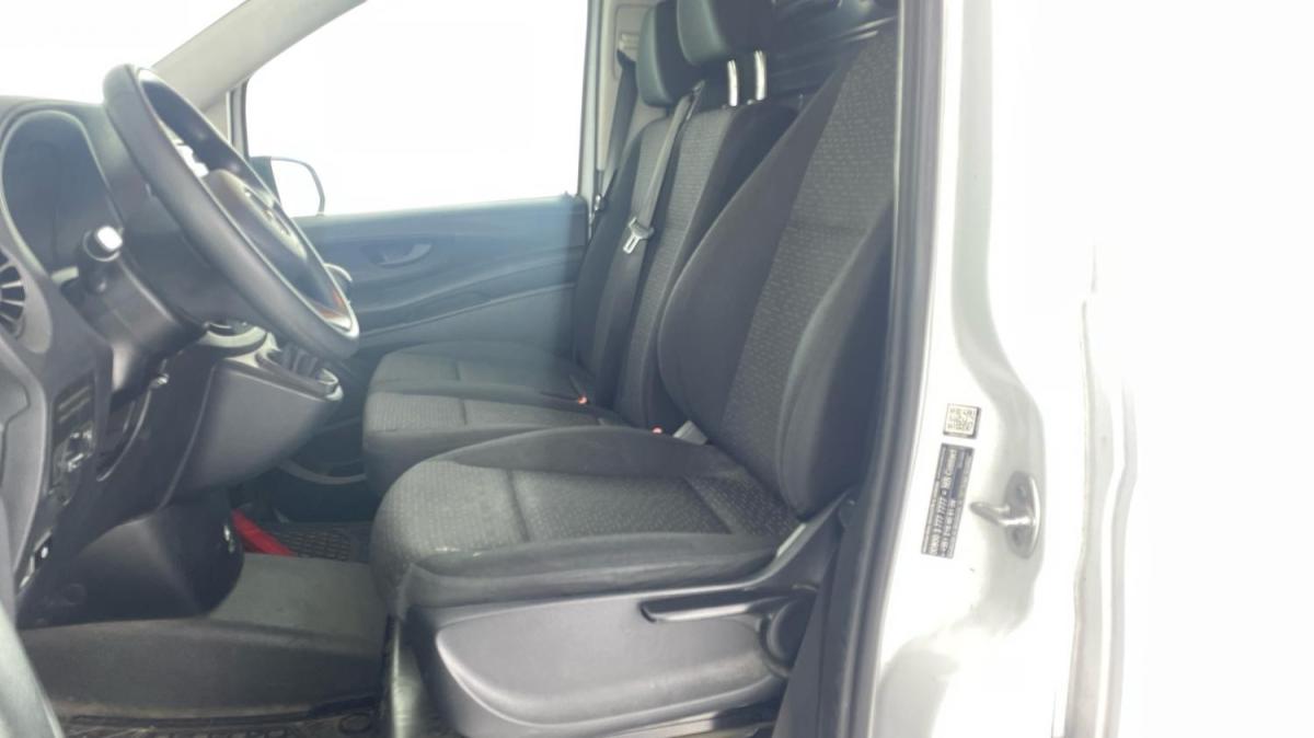 mercedes-benz-vito-2022-diesel-1950cc
