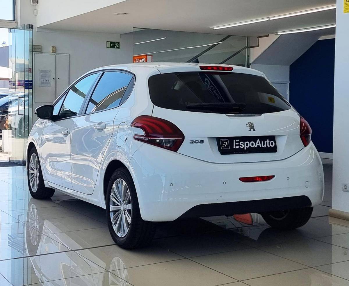 peugeot-208-2018-gasolina-1199cc