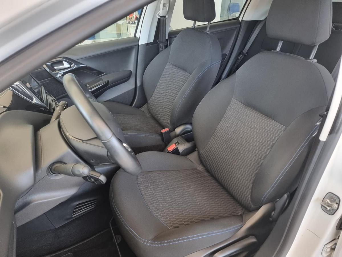 peugeot-208-2018-gasolina-1199cc