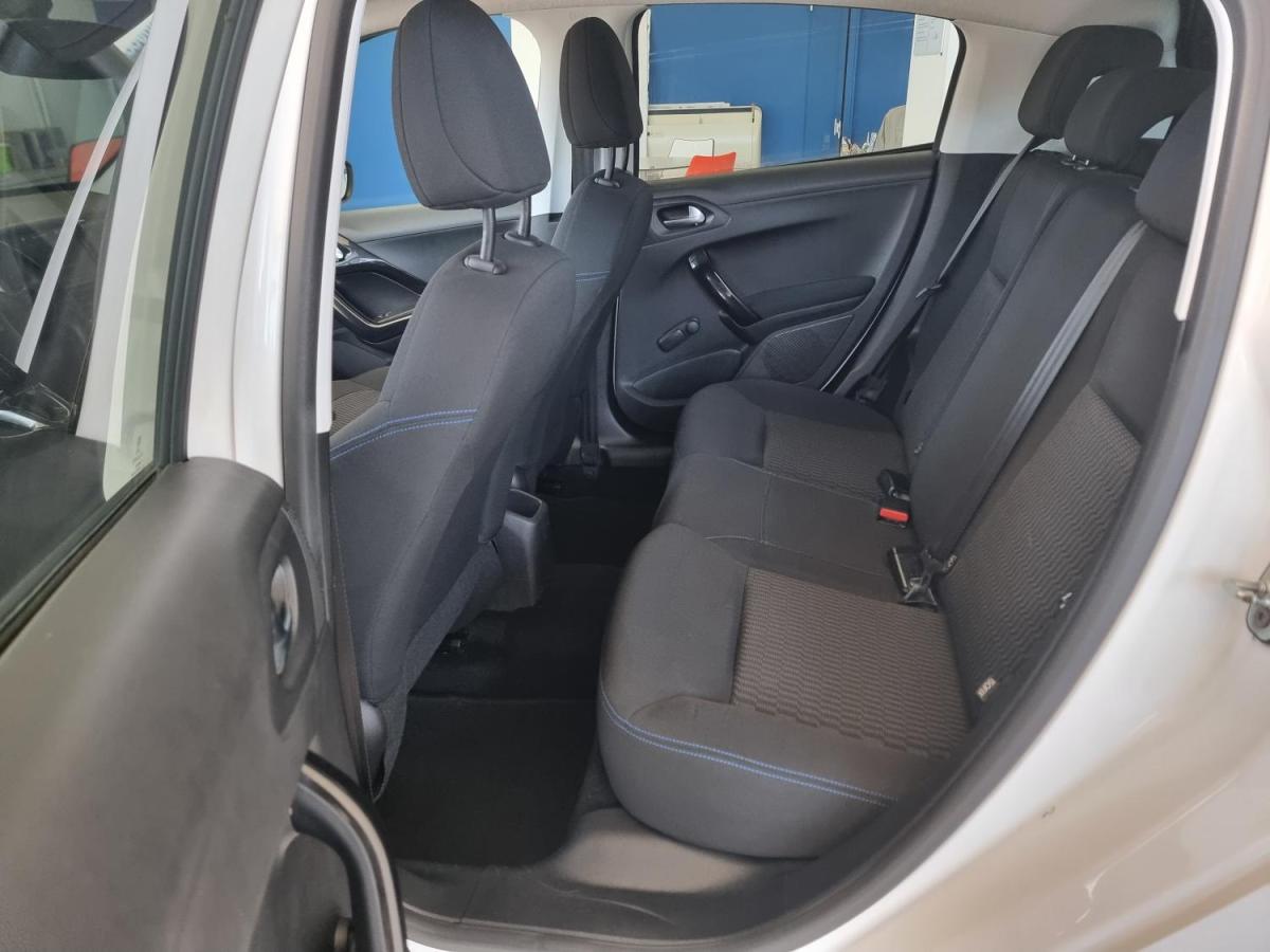 peugeot-208-2018-gasolina-1199cc