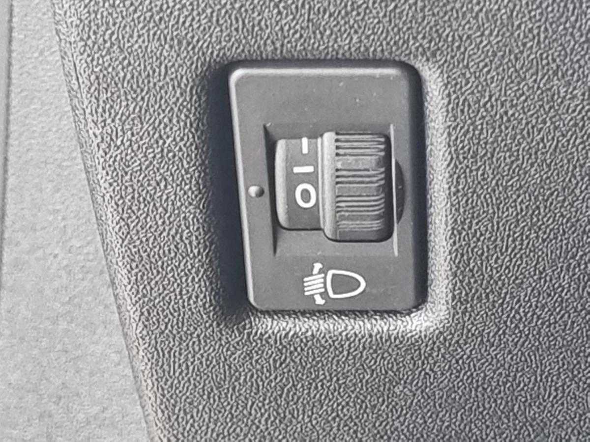 peugeot-208-2018-gasolina-1199cc