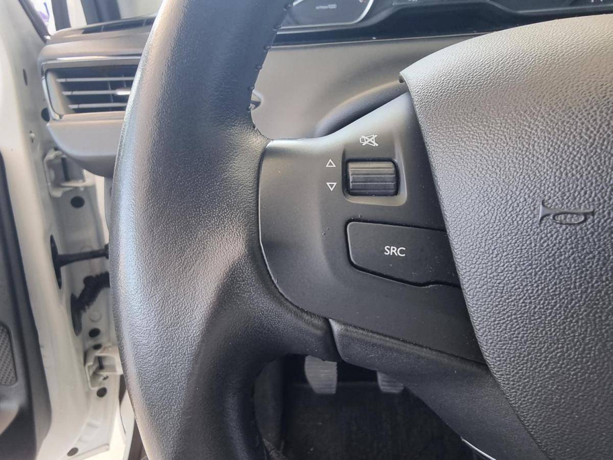 peugeot-208-2018-gasolina-1199cc