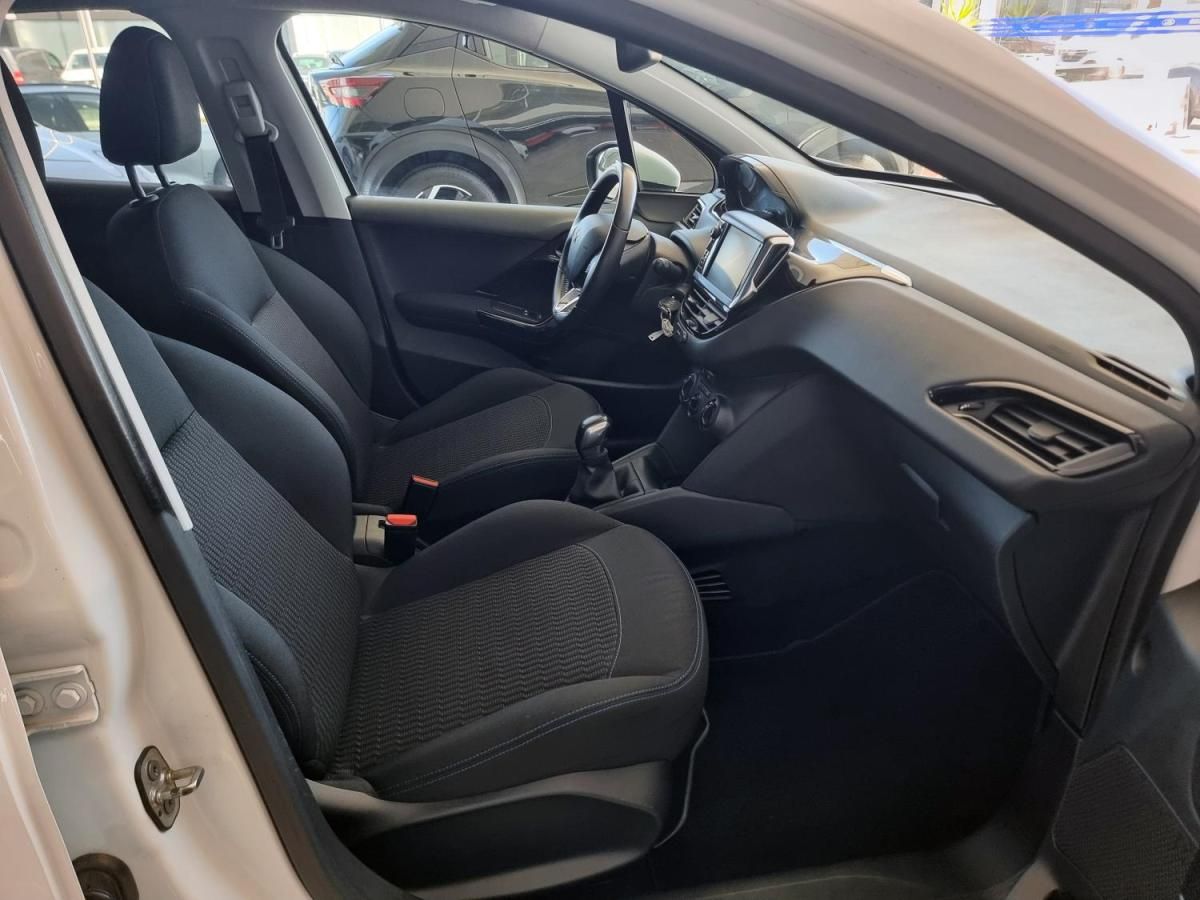 peugeot-208-2018-gasolina-1199cc