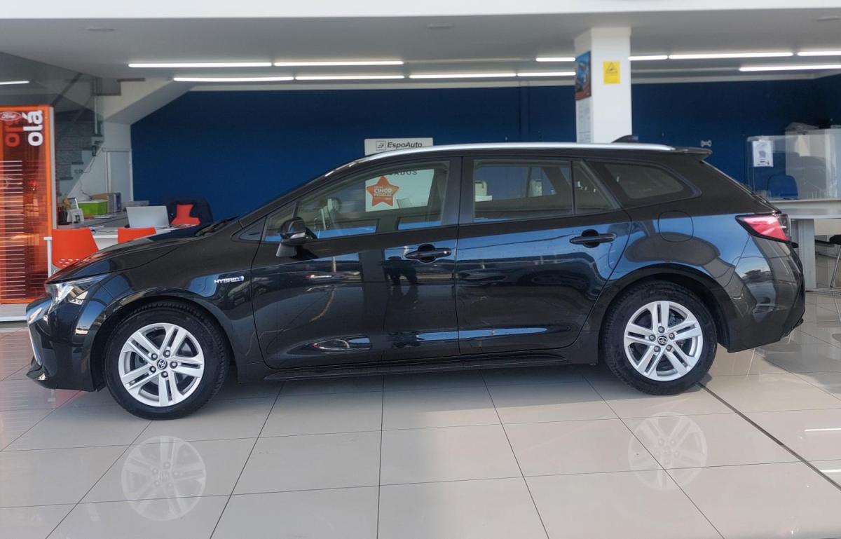 toyota-corolla-sw-2022-hibrido-a-gasolina-1798cc