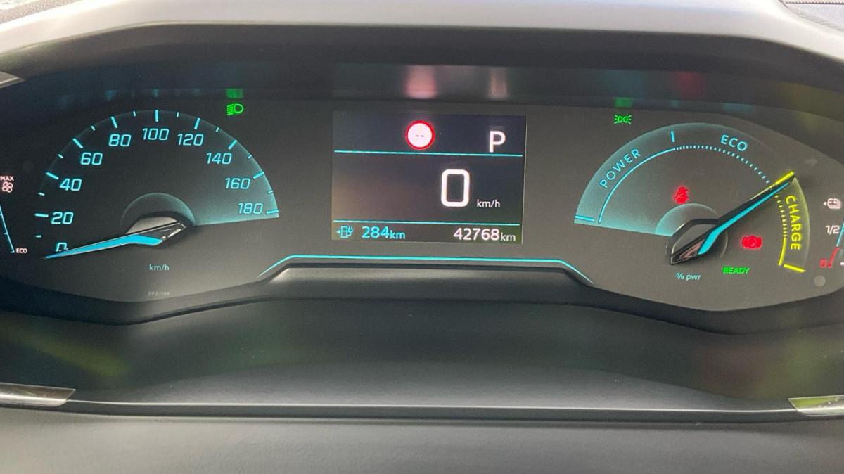 peugeot-e-2008-2023-eletrico-0cc