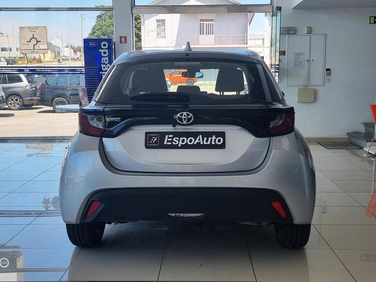 toyota-yaris-2021-gasolina-998cc