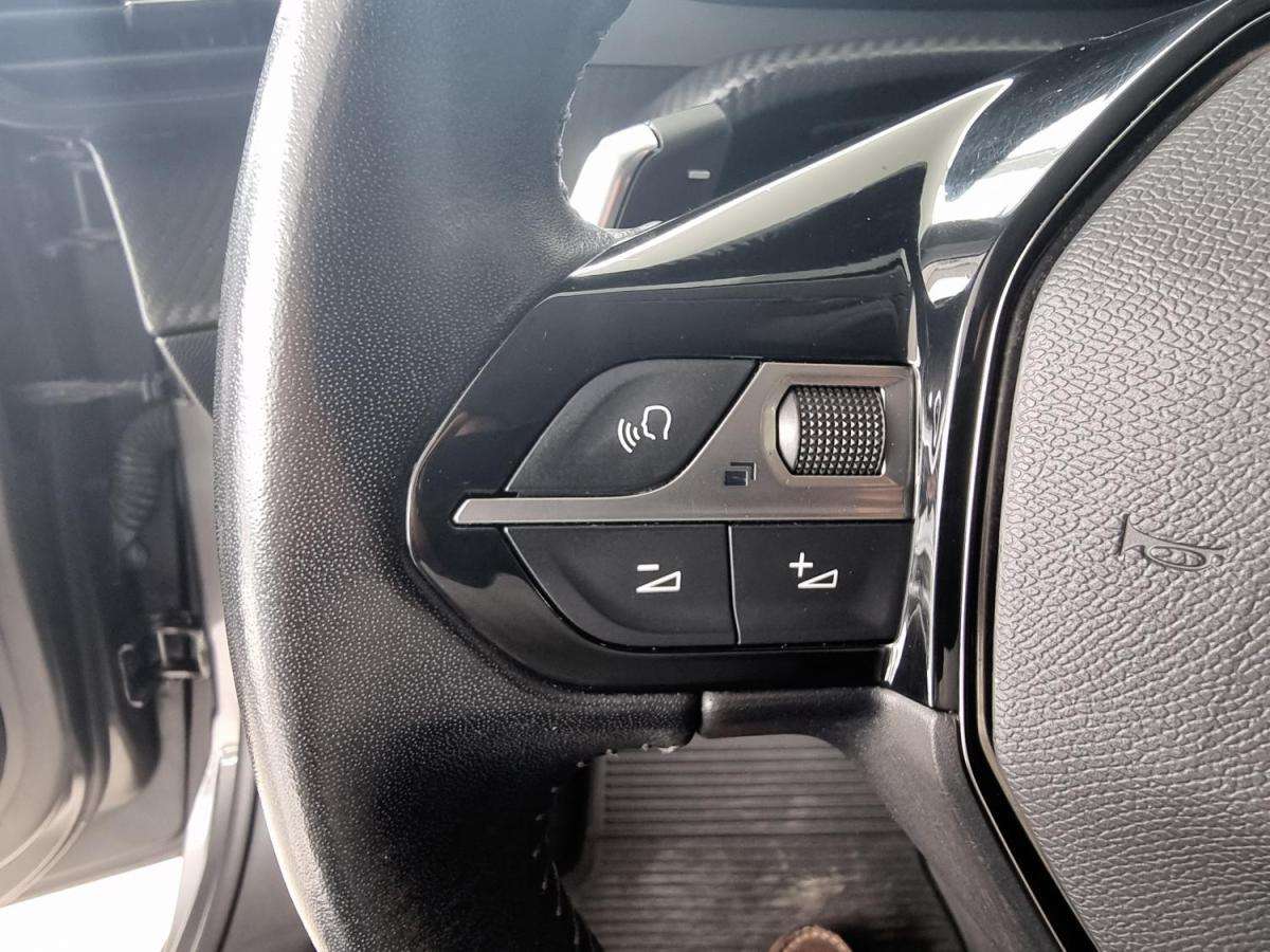 peugeot-208-2021-gasolina-1199cc