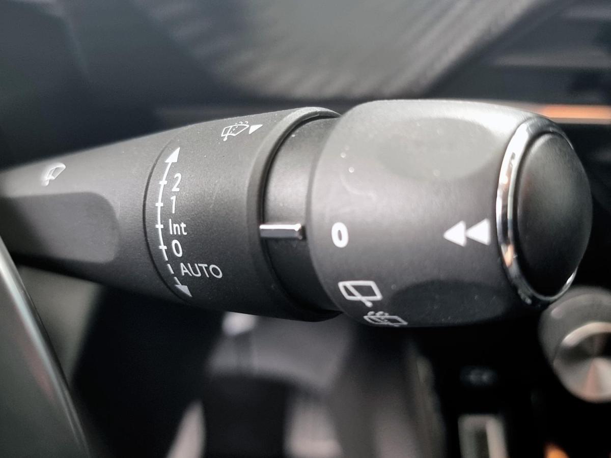 peugeot-208-2021-gasolina-1199cc