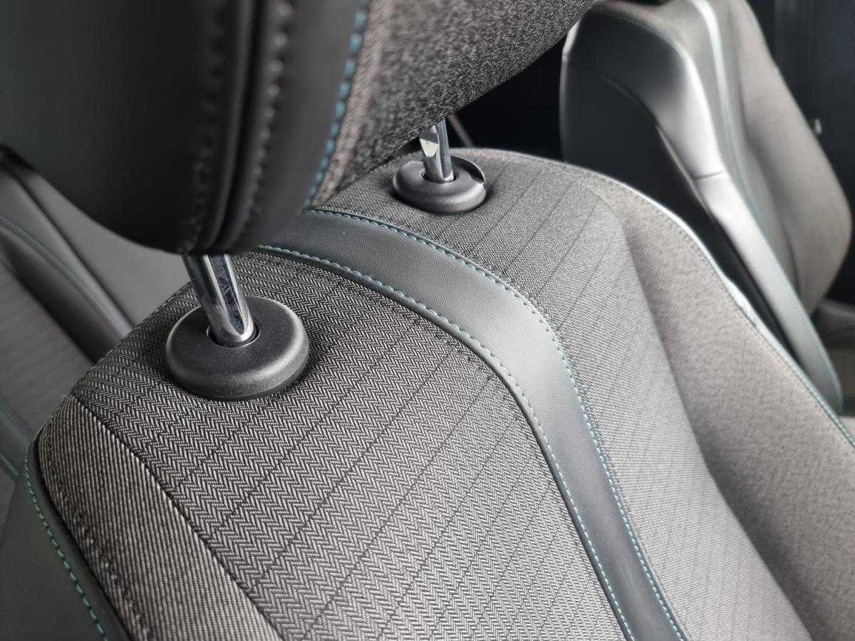 peugeot-208-2021-gasolina-1199cc
