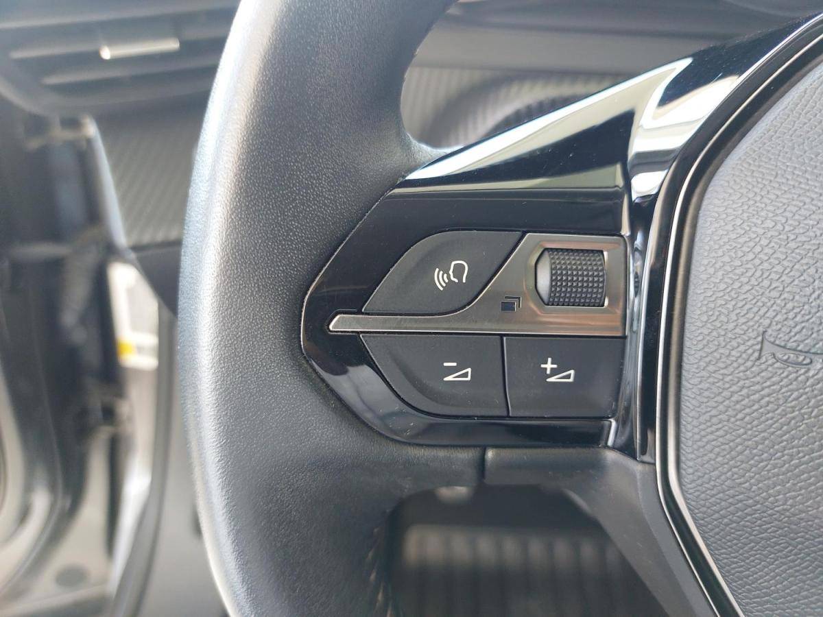 peugeot-2008-2021-diesel-1499cc