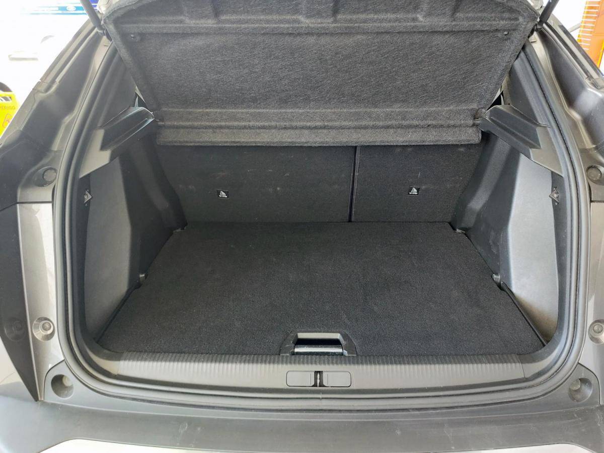 peugeot-2008-2021-diesel-1499cc