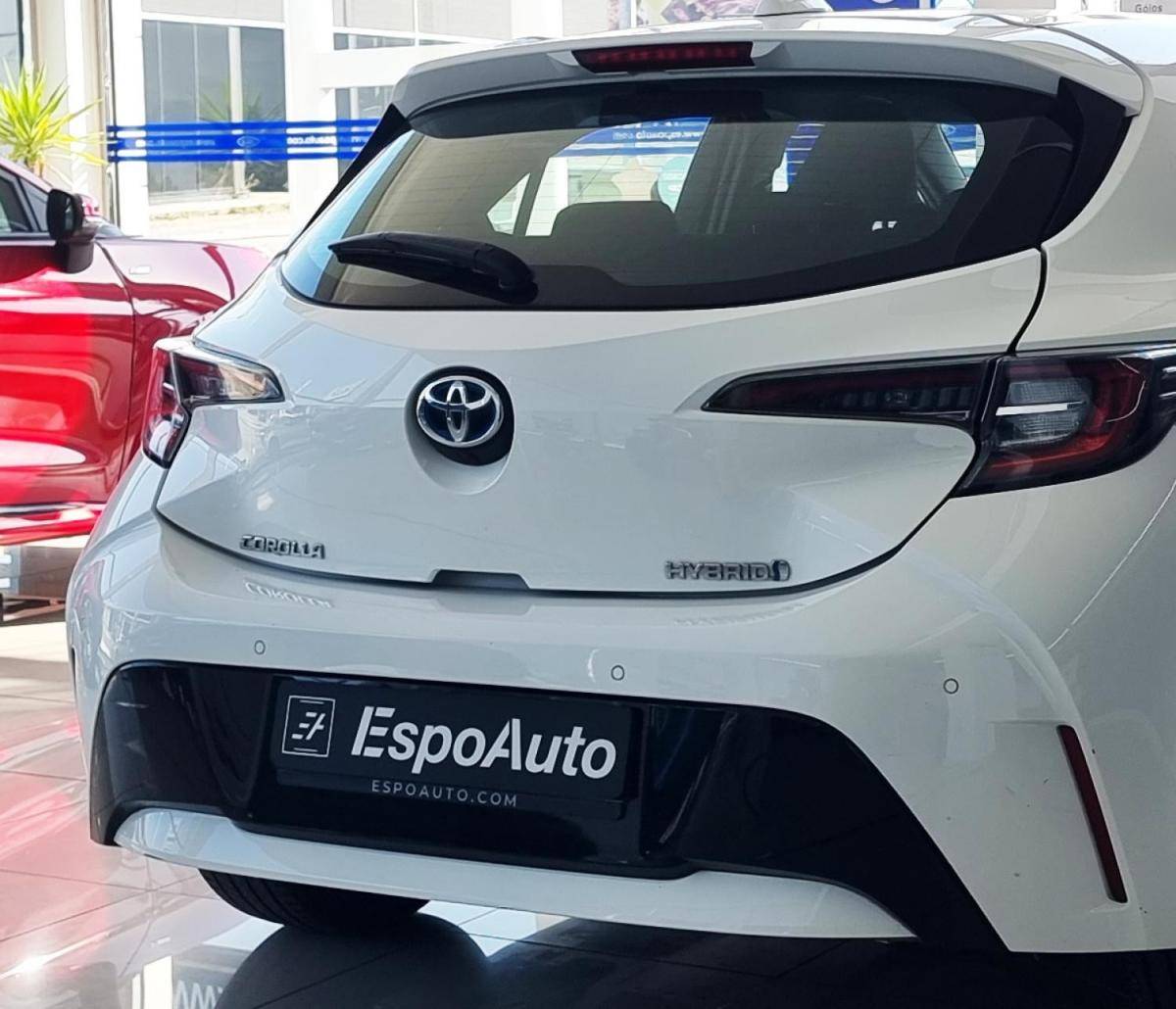 toyota-corolla-2021-hibrido-a-gasolina-1798cc