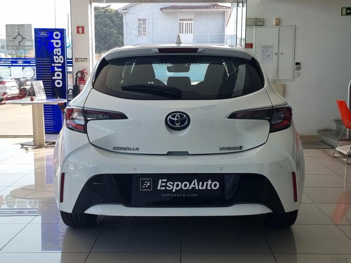 toyota-corolla-2021-hibrido-a-gasolina-1798cc