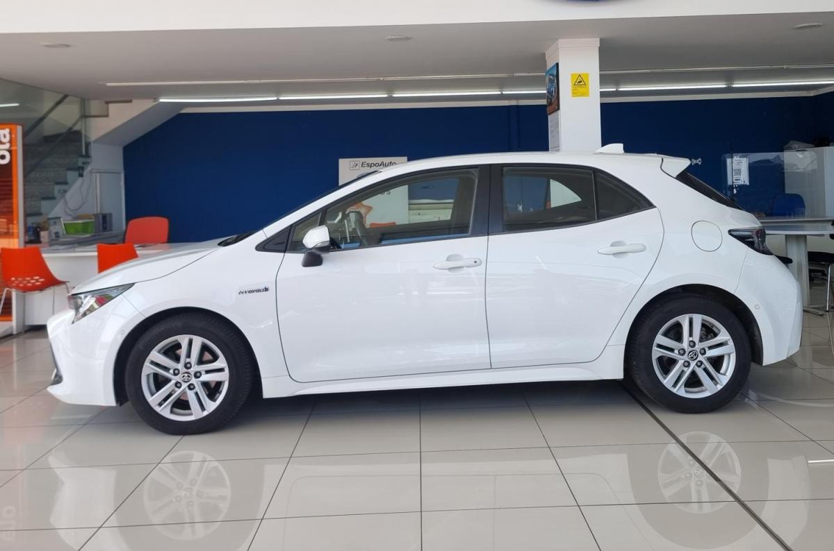 toyota-corolla-2021-hibrido-a-gasolina-1798cc