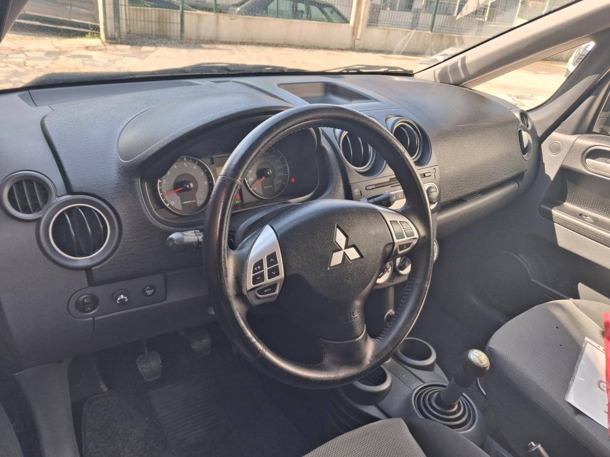mitsubishi-colt-2011-gasolina-1332cc