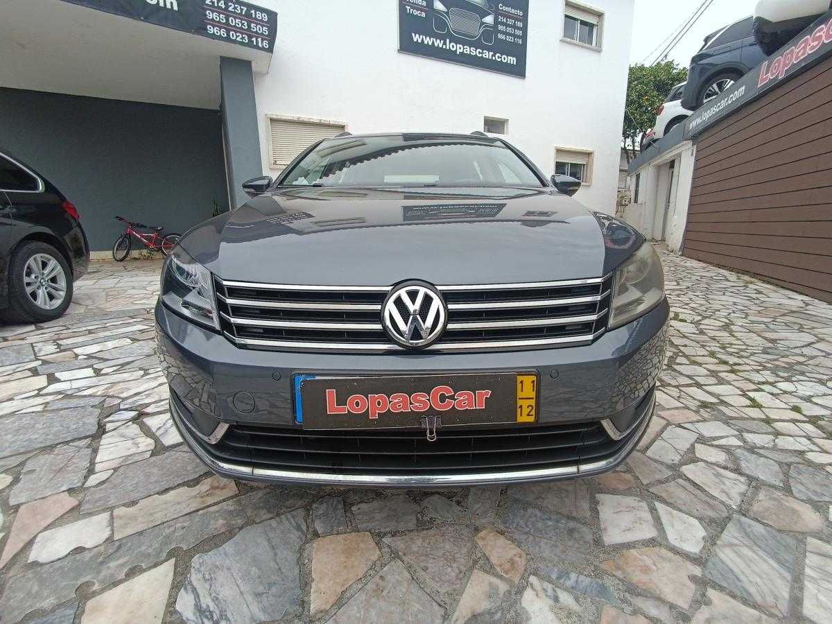 volkswagen-passat-variant-2011-diesel-1598cc