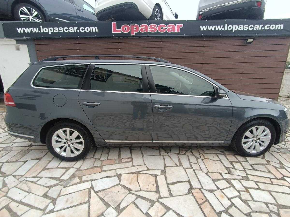 volkswagen-passat-variant-2011-diesel-1598cc