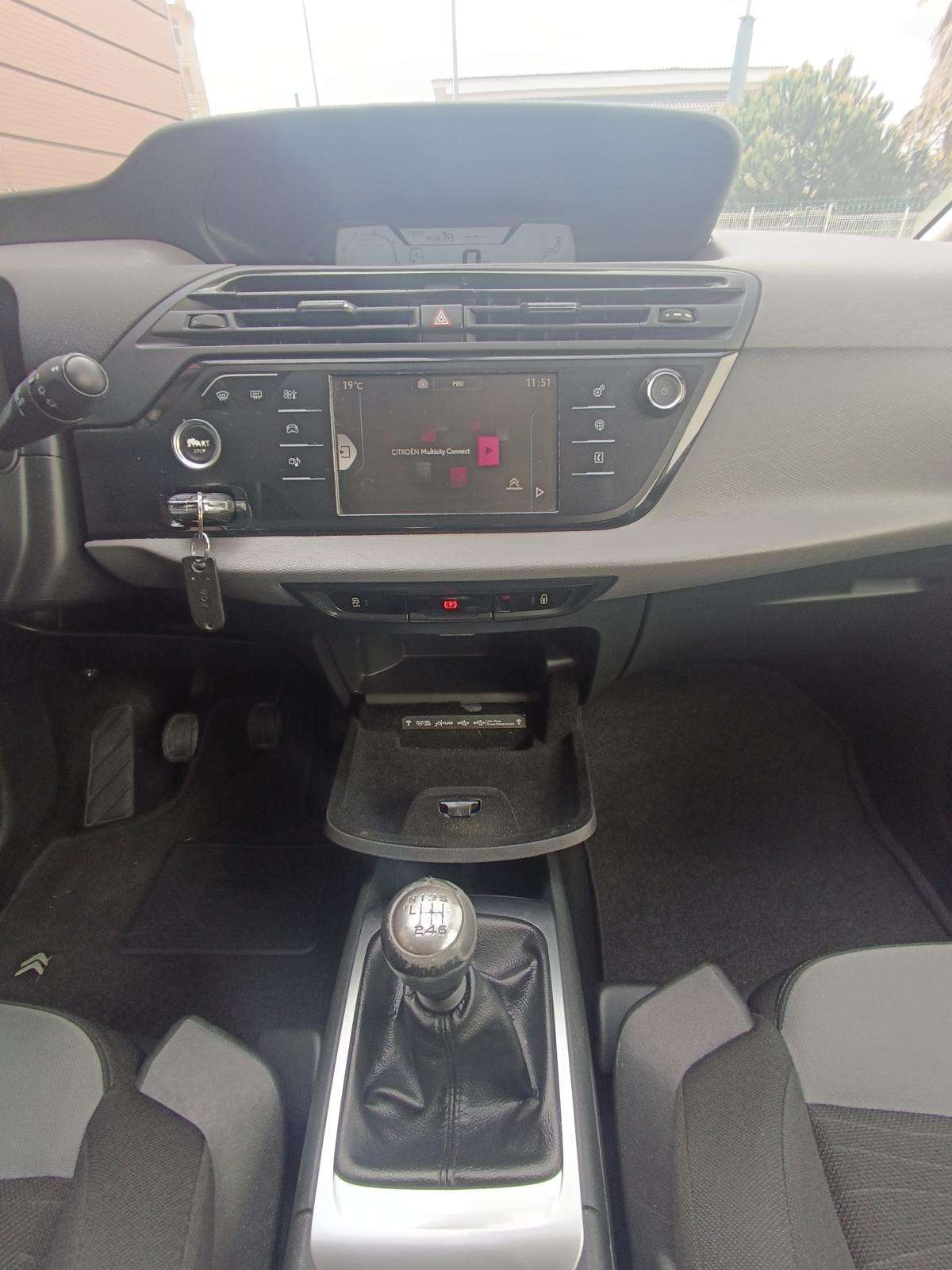citroen-c4-grand-picasso-2015-diesel-1560cc