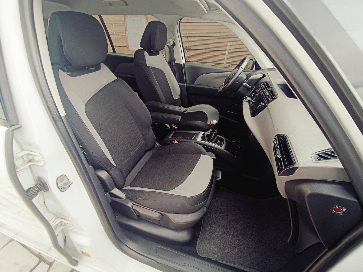 citroen-c4-grand-picasso-2015-diesel-1560cc