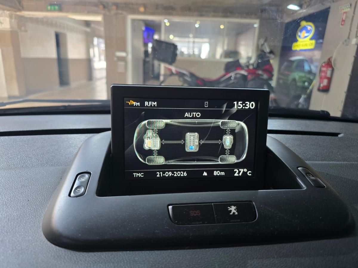 peugeot-3008-2012-hibrido-a-diesel-1997cc