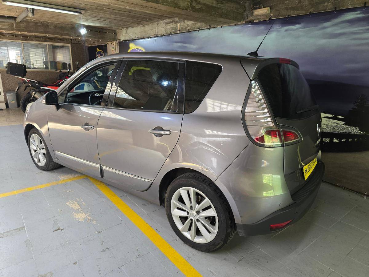 renault-scenic-2012-diesel-1461cc