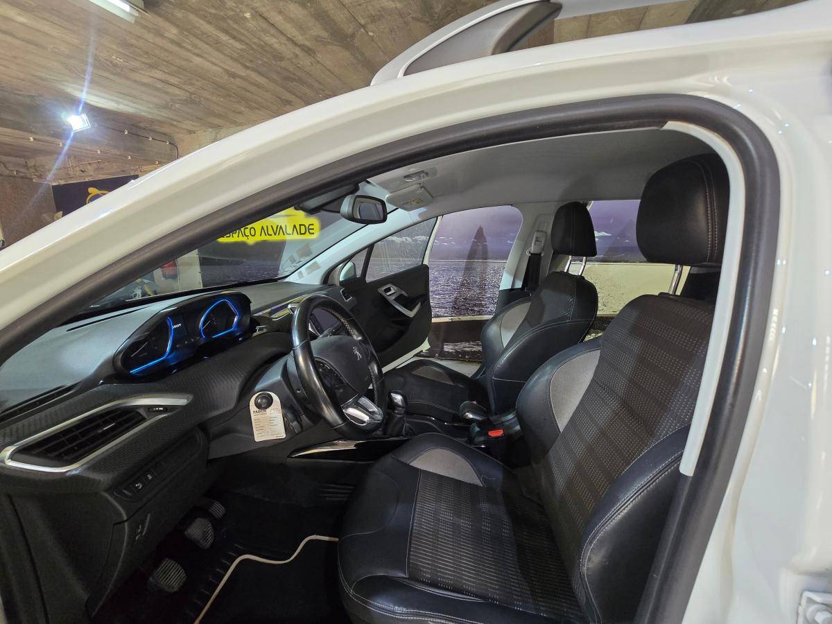 peugeot-2008-2016-gasolina-1199cc