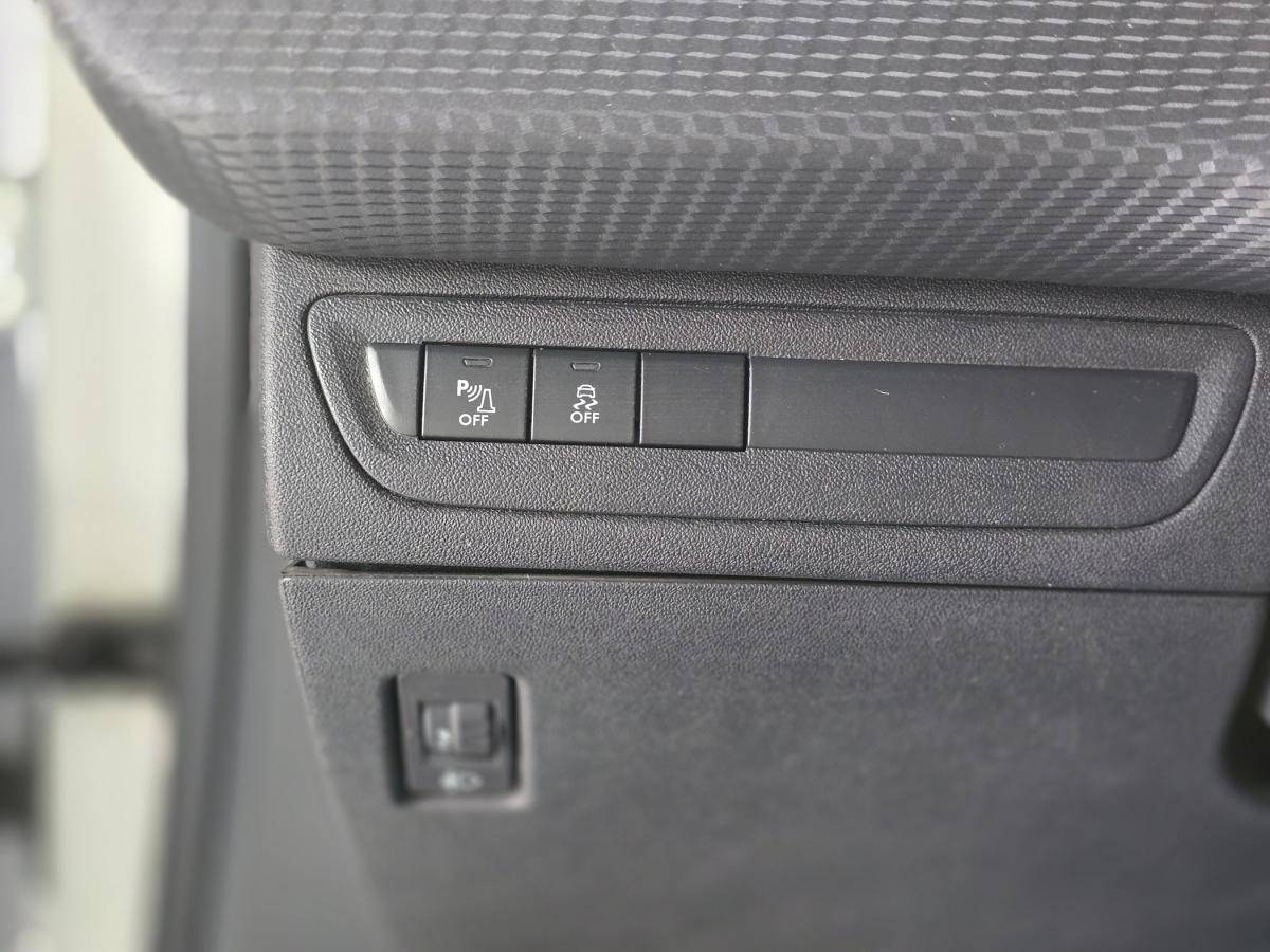 peugeot-2008-2016-gasolina-1199cc